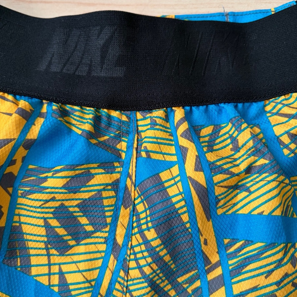 Nike Sz M Men's Board Shorts Swim Suit Elastic Waistband Pockets, Lined, Beach - Picture 5 of 8